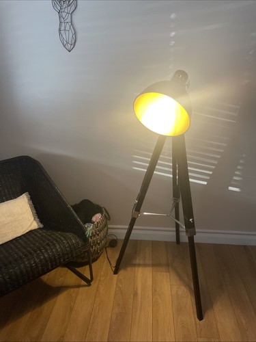 Industrial tripod floor - tripod,