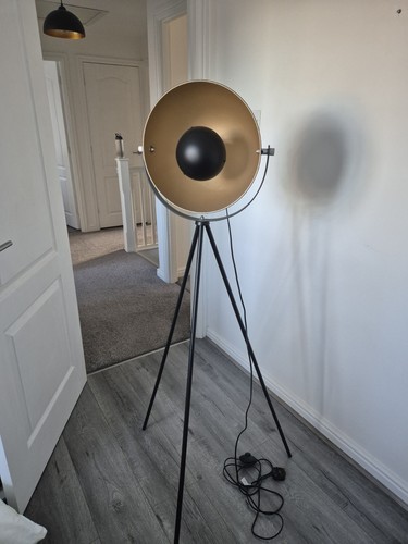 Large tripod floor lamp new - large,