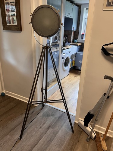 Tripod spotlight floor - tripod,